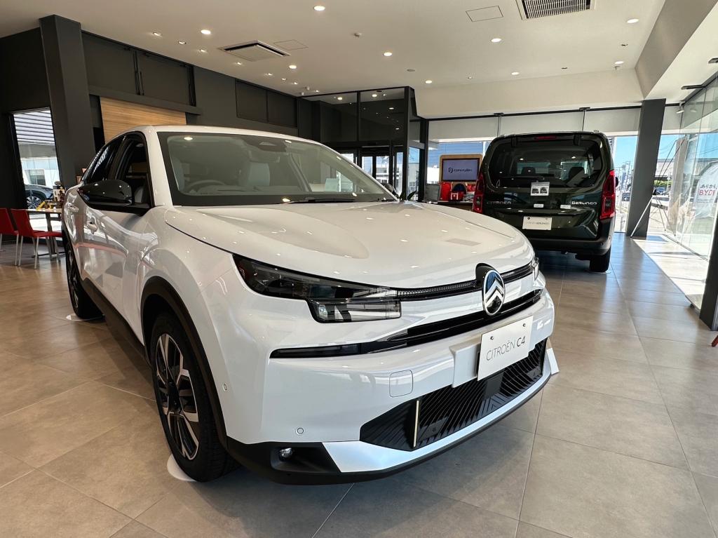 CITROEN C4 HYBRIDをぜひご試乗ください
