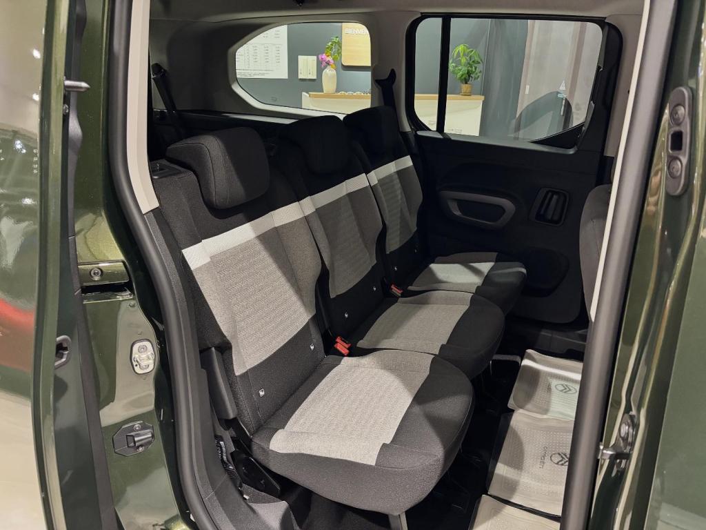 展示車入替　BERLINGO LONG！