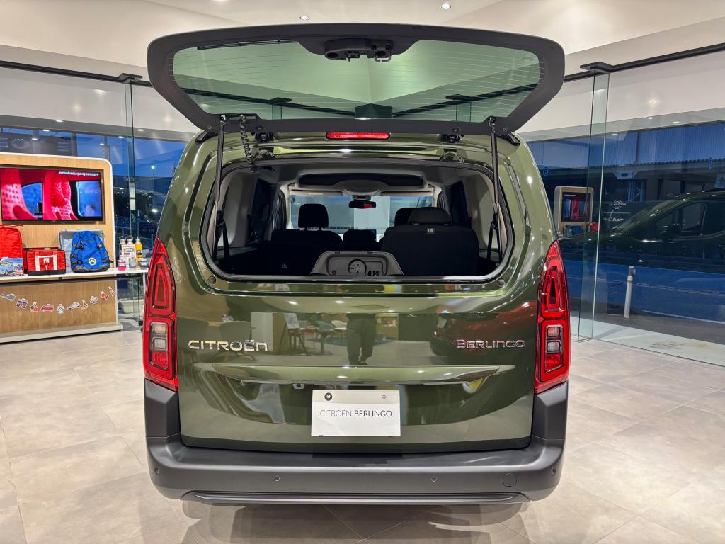 展示車入替　BERLINGO LONG！