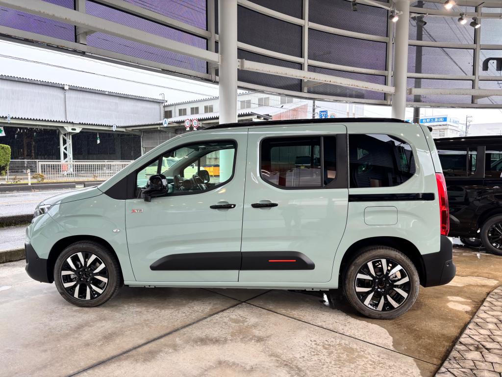 BERLINGO　AQUA  GREEN　デビューフェア