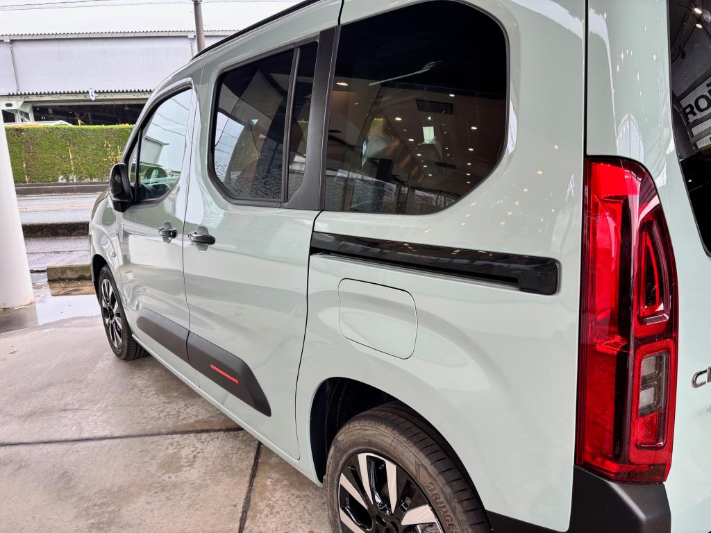 BERLINGO　AQUA  GREEN　デビューフェア