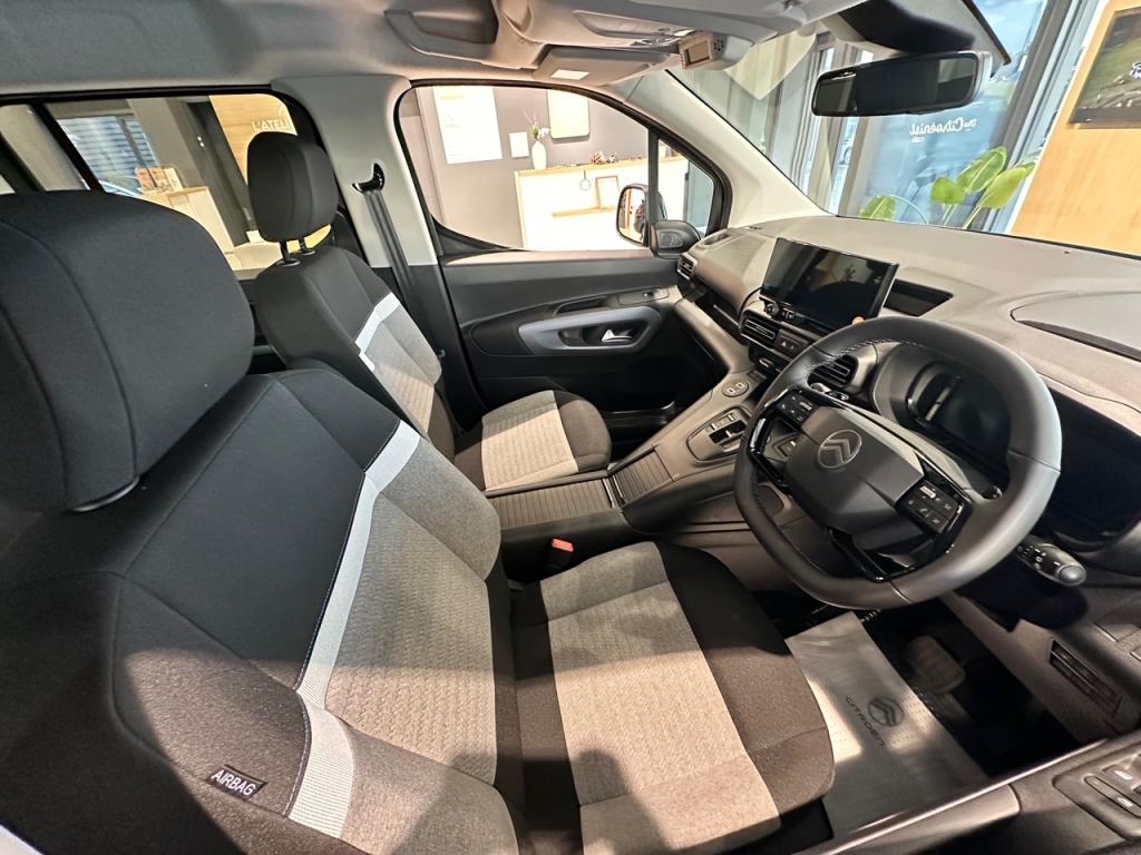 年末納車可能なお車ございます！