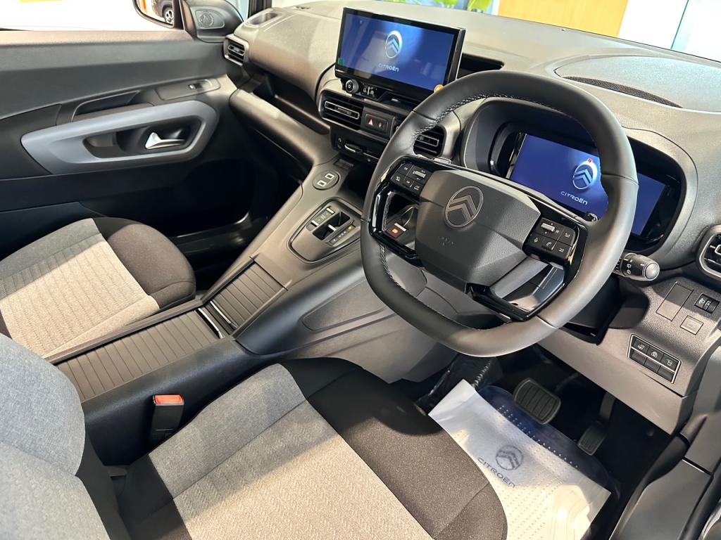 年末納車可能なお車ございます！